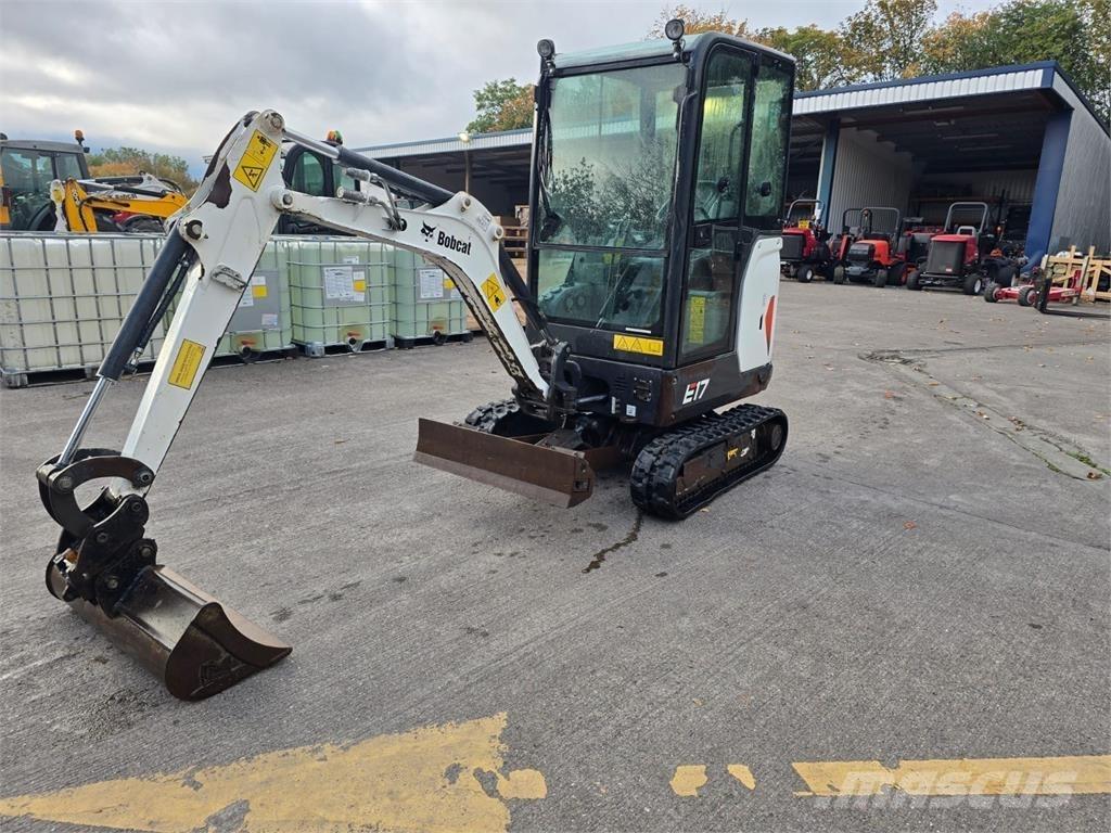 Bobcat E17 حفارات زحافة
