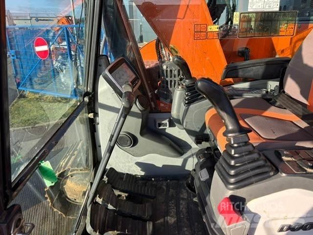 Develon Dx140lcr-5 حفارات زحافة