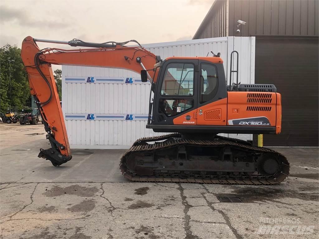 Develon Dx160lc-5ht حفارات زحافة