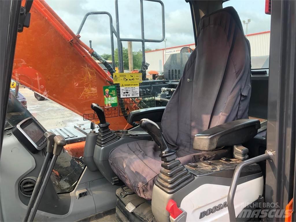 Develon Dx160lc-5ht حفارات زحافة