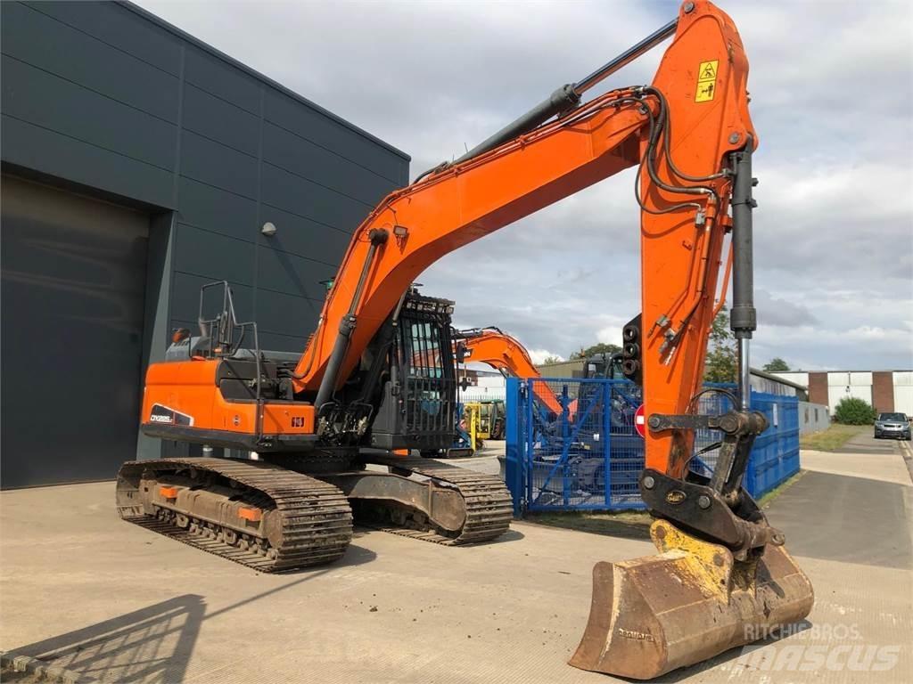 Develon Dx225lc-5 حفارات زحافة
