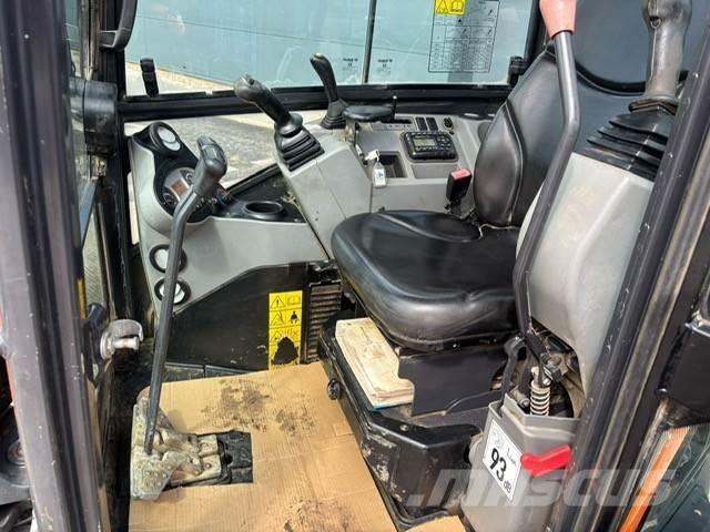 Develon Dx27z حفارات زحافة