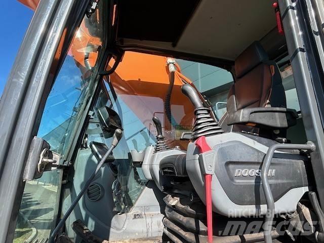 Develon DX300LC-7 حفارات زحافة
