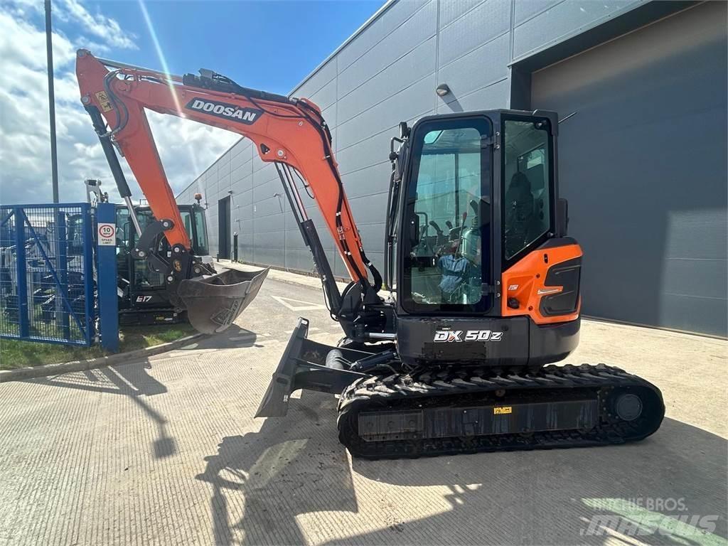 Doosan DX50z حفارات زحافة