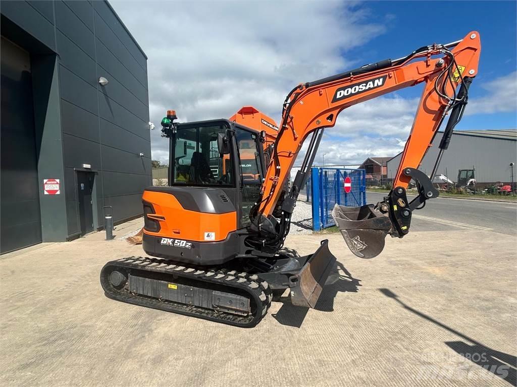 Doosan DX50z حفارات زحافة