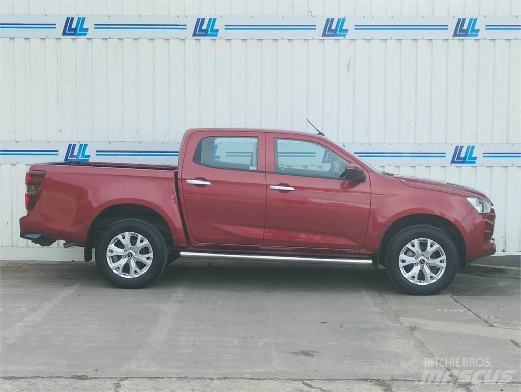 Isuzu DL20 شاحنات خفيفة/مفصلية الجوانب