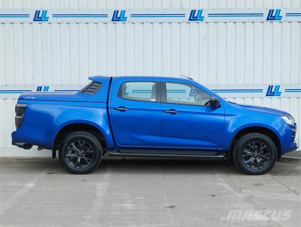 Isuzu V-Cross شاحنات خفيفة/مفصلية الجوانب