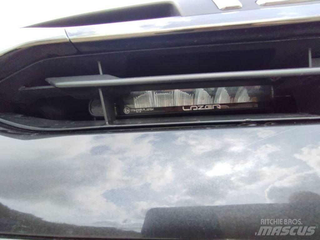 Isuzu V-Cross شاحنات خفيفة/مفصلية الجوانب