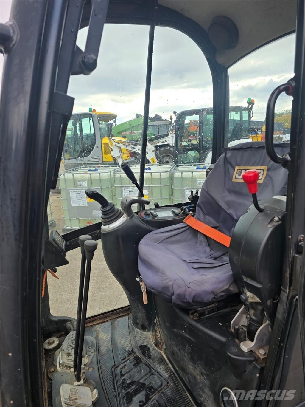 JCB 8018 Excavator حفارات زحافة