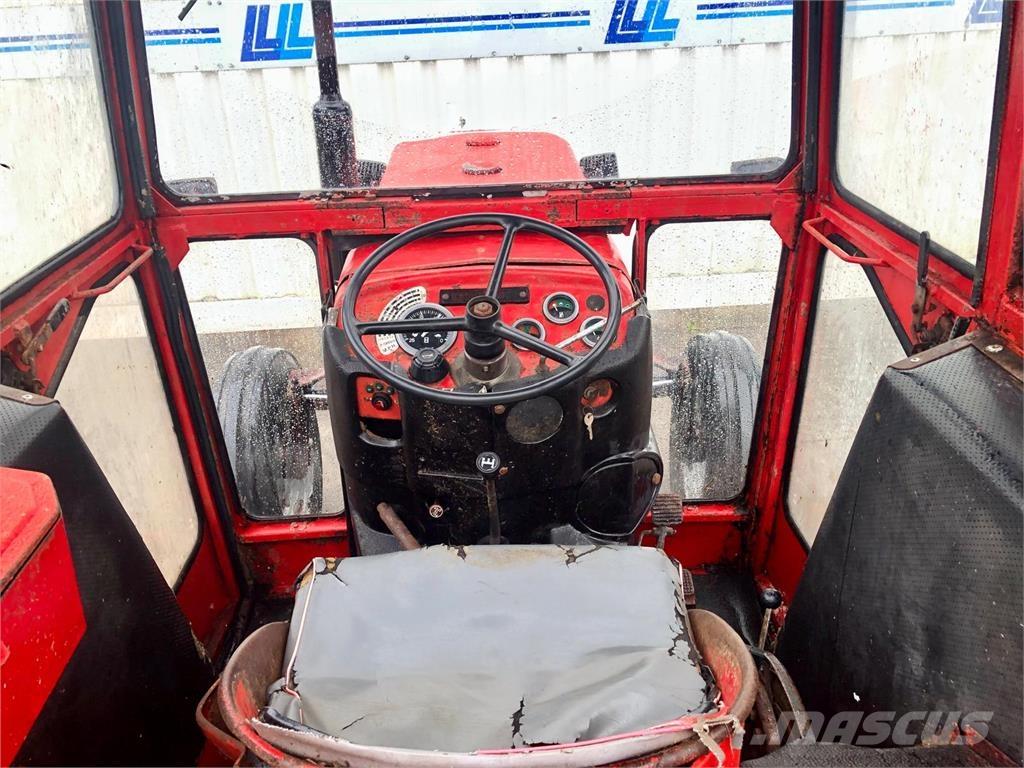 Massey Ferguson 230 الجرارات