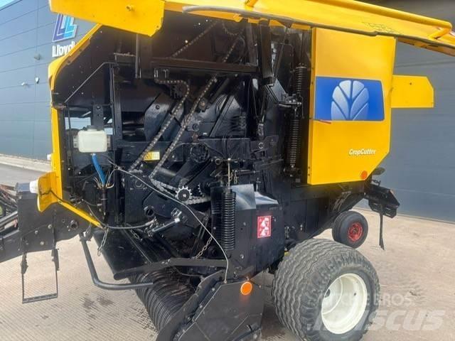 New Holland Br740a محزمات مربعة