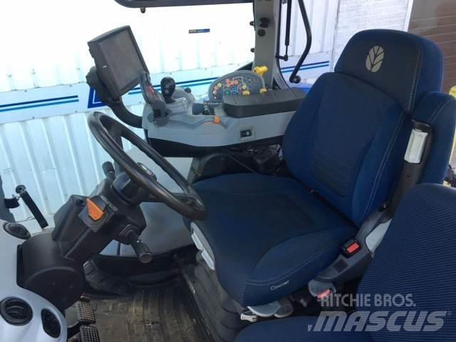 New Holland T7.210 الجرارات