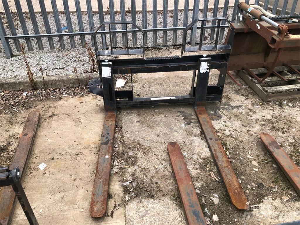  Pallet Forks لوادر انزلاقية التوجيه