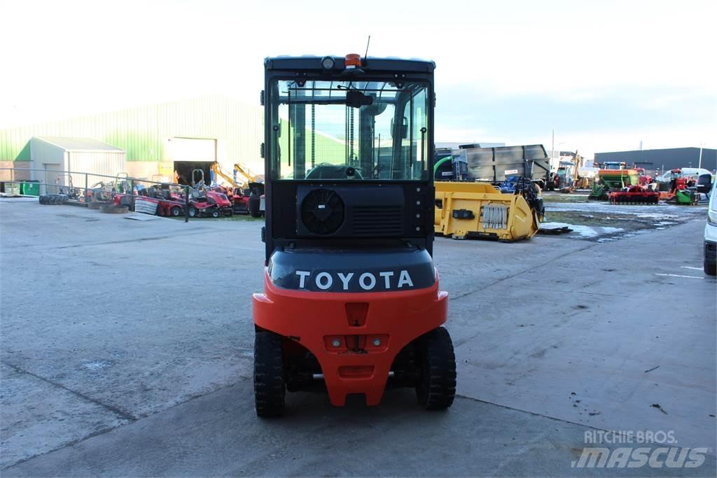 Toyota 4T Forklift أخرى