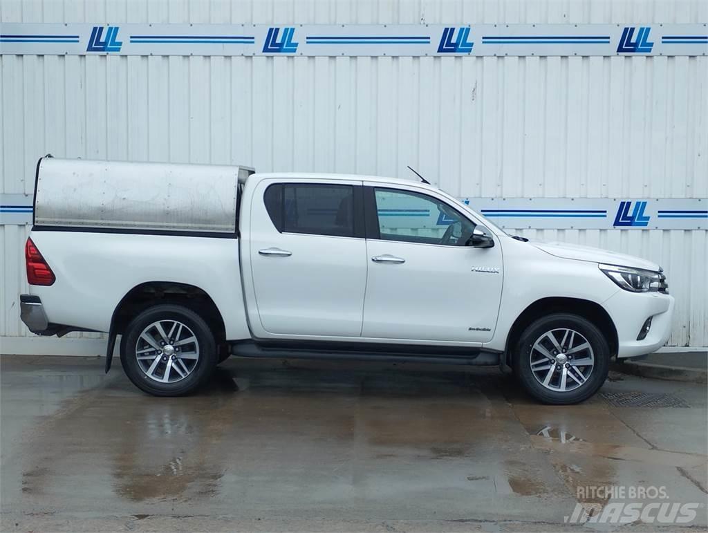 Toyota Hilux شاحنات خفيفة/مفصلية الجوانب