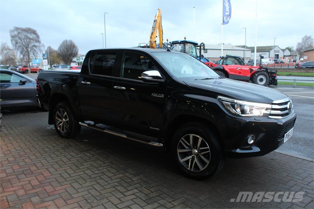 Toyota Hilux شاحنات خفيفة/مفصلية الجوانب