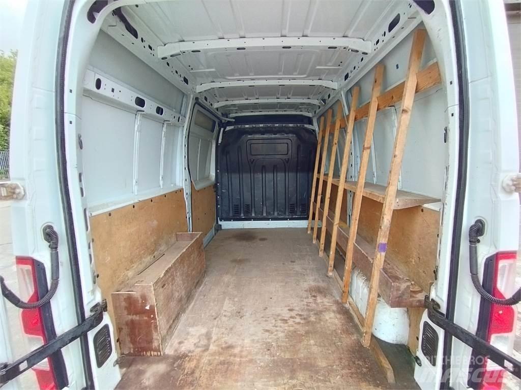 Vauxhall Movano شاحنات خفيفة/مفصلية الجوانب