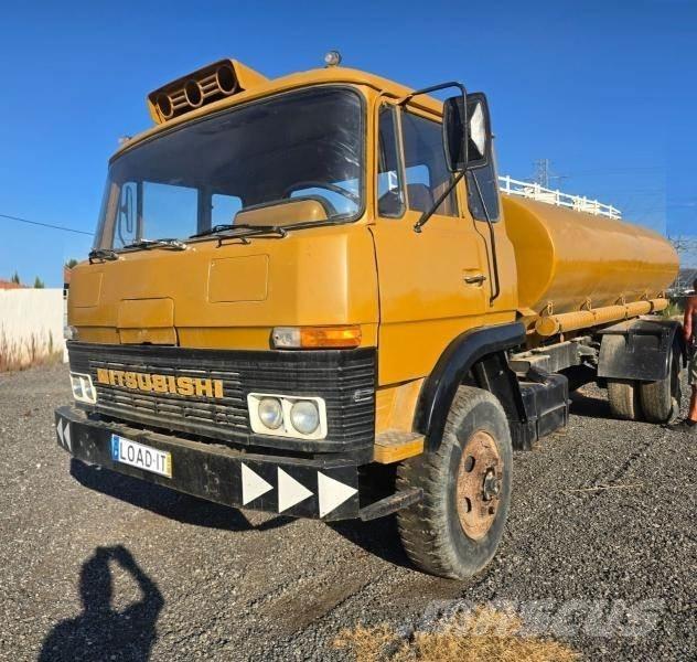 Mitsubishi Fuso شاحنات ذات صهاريج