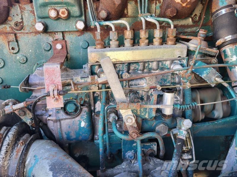 Scania 112 H شاحنات بمقصورة وهيكل