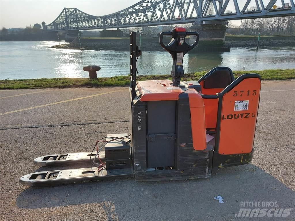 BT LPE240 شاحنات مناولة ذاتية الدفع
