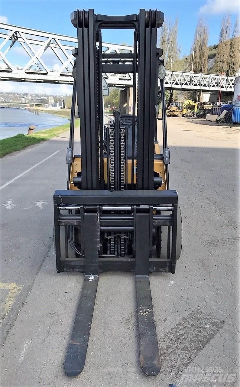 CAT GP30N شاحنات ذات رافعات شوكية - أخرى