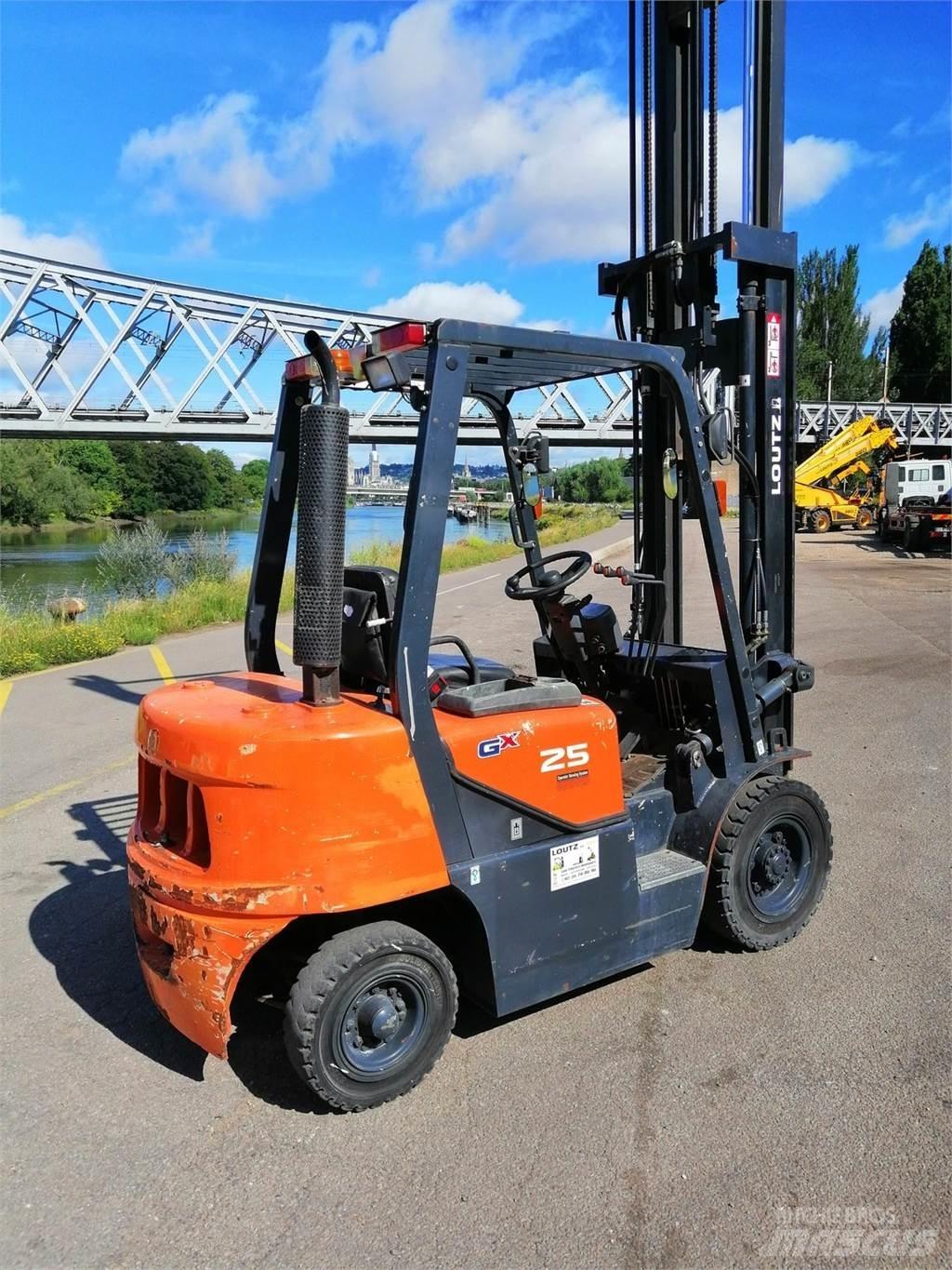 Doosan D25G شاحنات ذات رافعات شوكية - أخرى