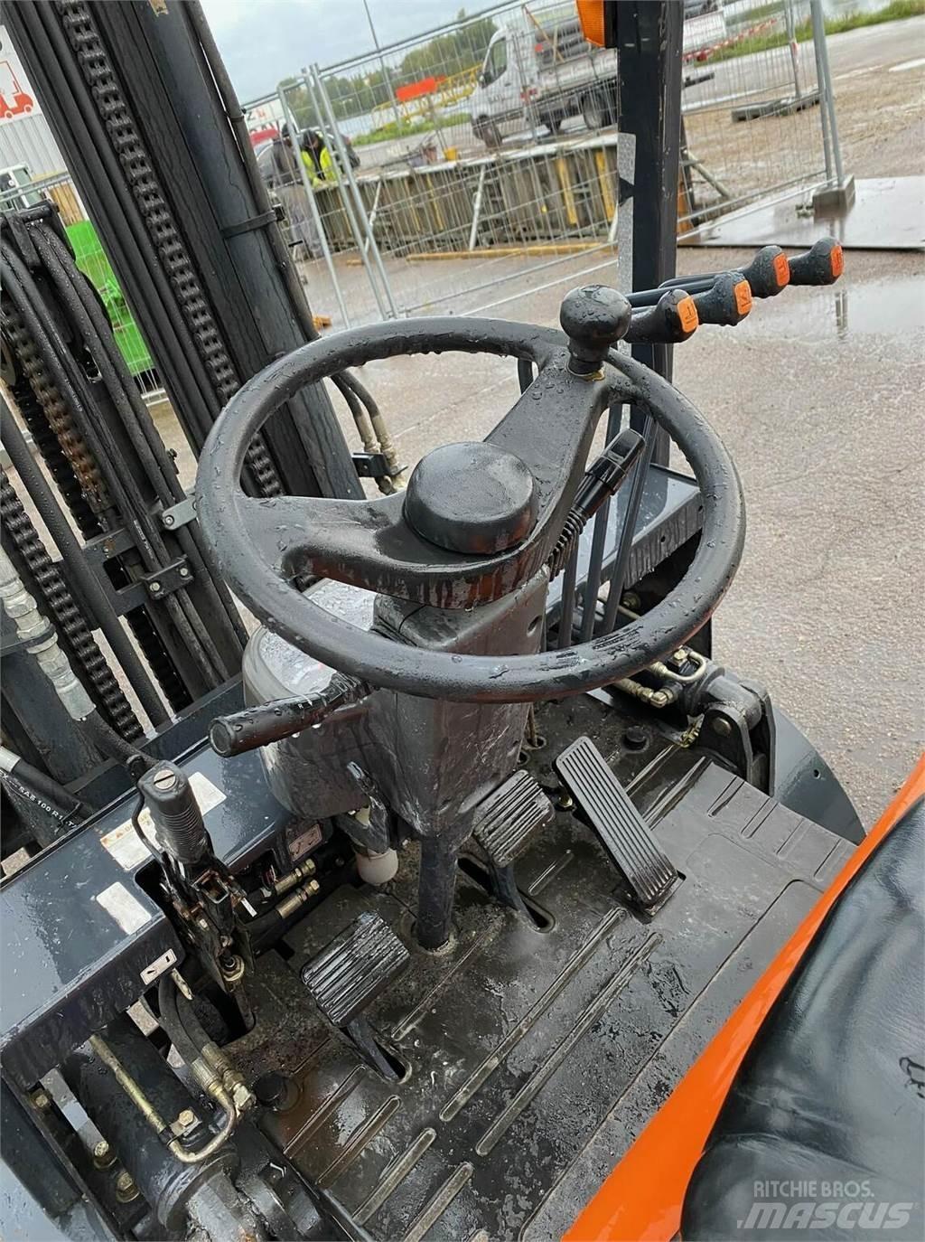 Doosan D30G شاحنات ذات رافعات شوكية - أخرى