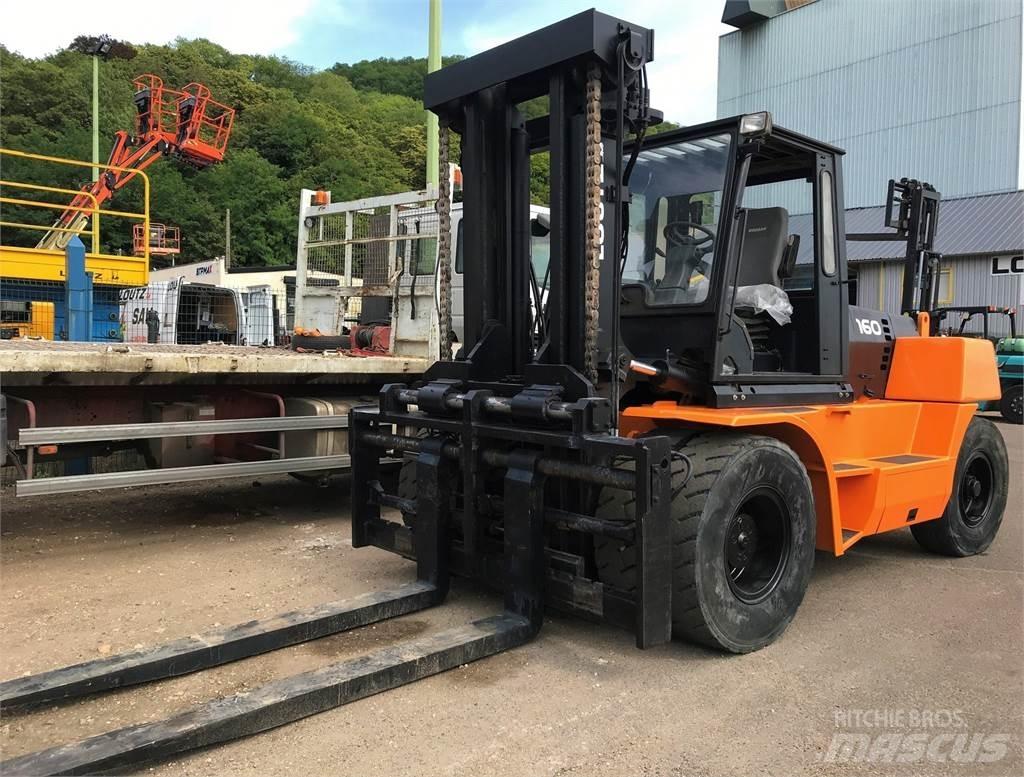 Doosan DL160 شاحنات الديزل