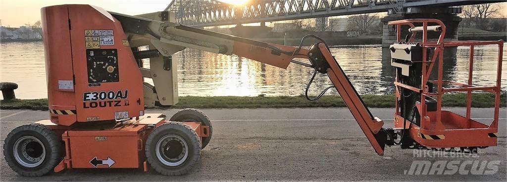 JLG E300AJ رافعات ومنصات أخرى