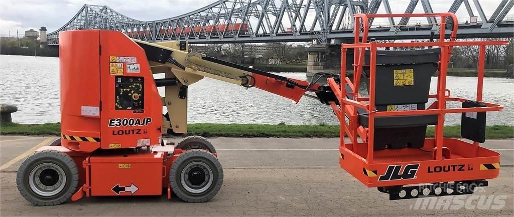 JLG E300AJP رافعات ومنصات أخرى