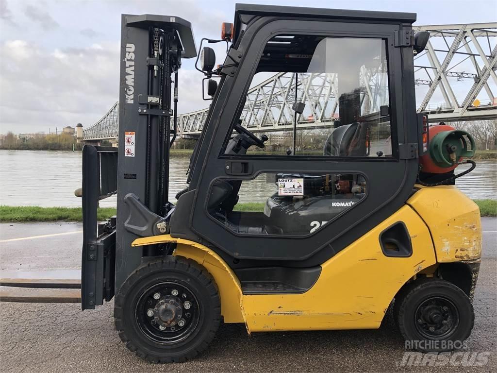 Komatsu FG25 شاحنات ذات رافعات شوكية - أخرى