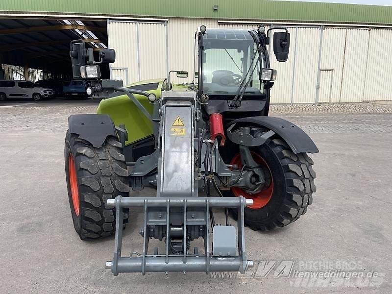 CLAAS 736 مناولات متداخلة