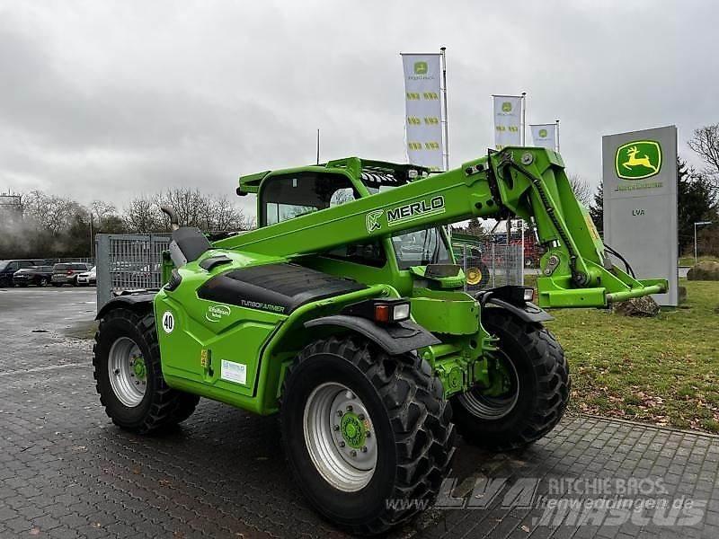 Merlo TF 42.7 مناولات متداخلة