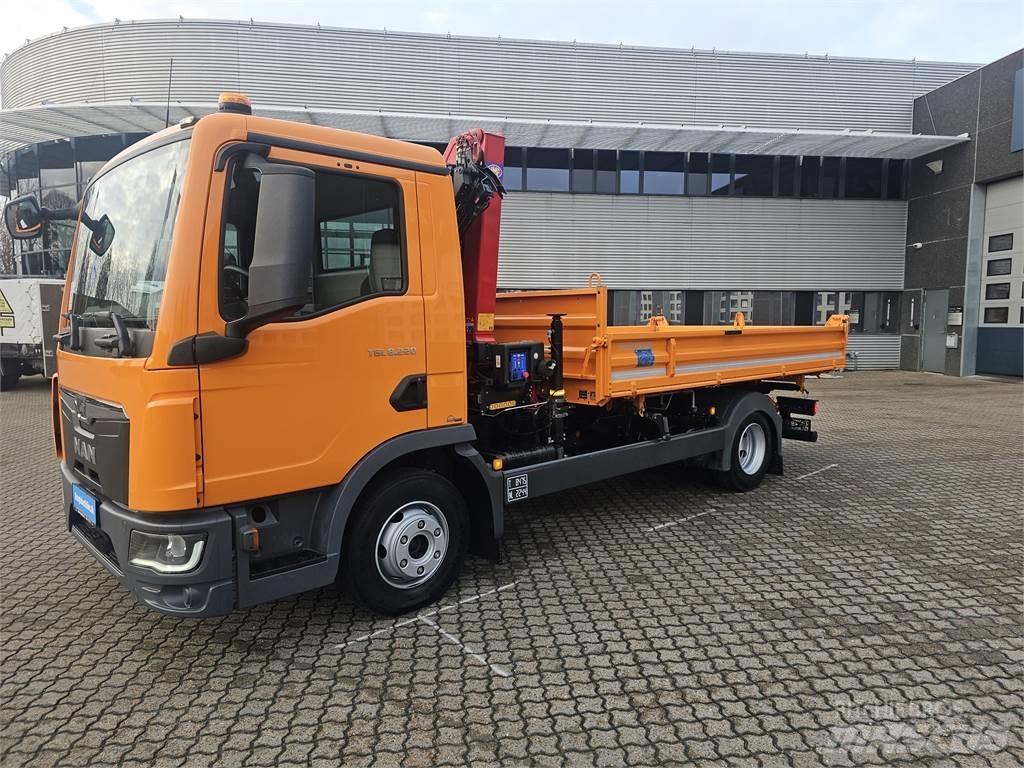 MAN TGL 8.220 شاحنات الرافعات
