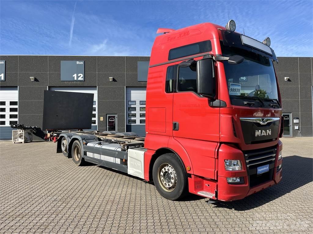 MAN TGX 26.500 6x2 شاحنات الحاويات