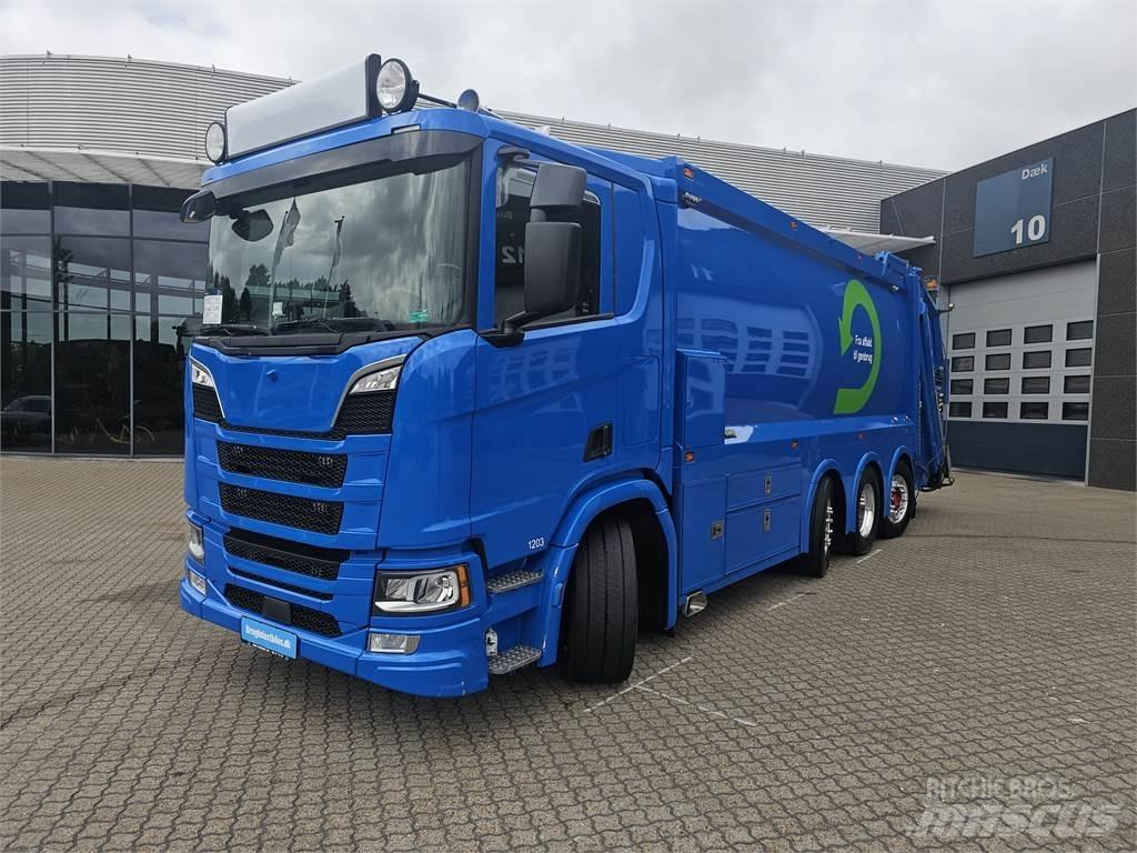 Scania R520 8x2 شاحنات أخرى