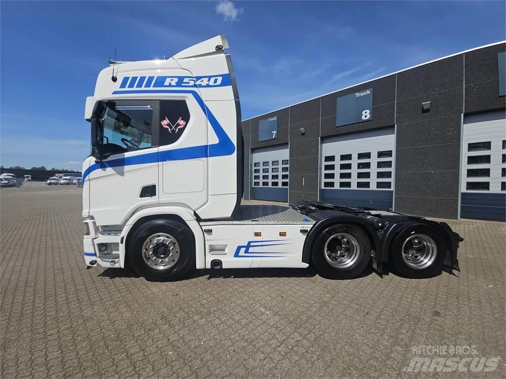 Scania R540 6x2 وحدات الجر