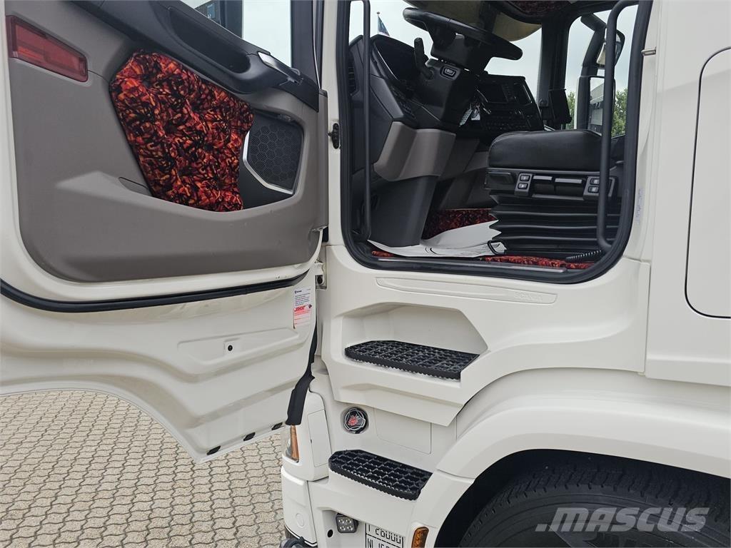 Scania R540 6x2 وحدات الجر