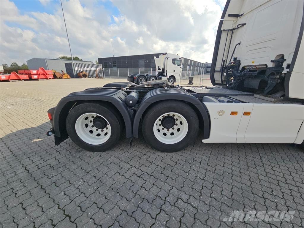 Scania R650 6X2 وحدات الجر
