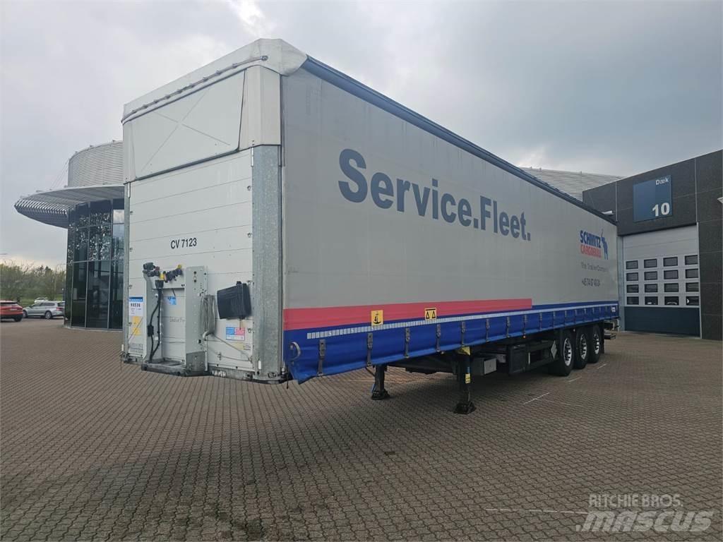 Schmitz Cargobull 13,60 نصف مقطورات بباب جانبي