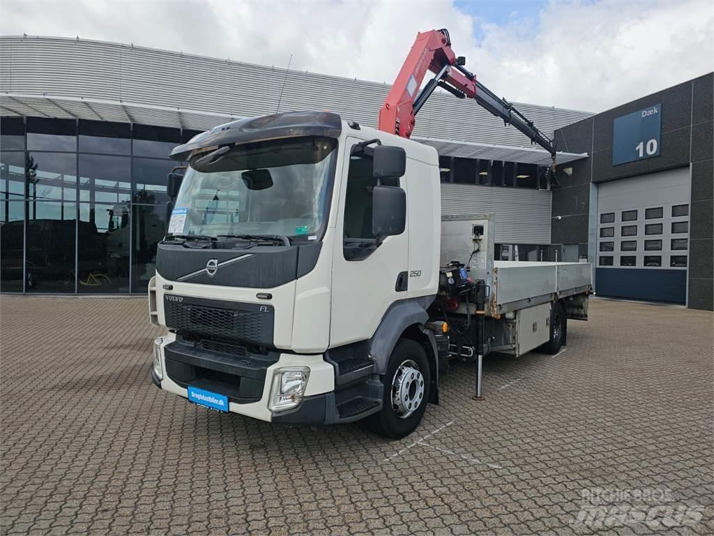 Volvo FL250 شاحنات الرافعات