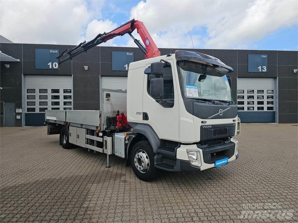 Volvo FL250 شاحنات الرافعات