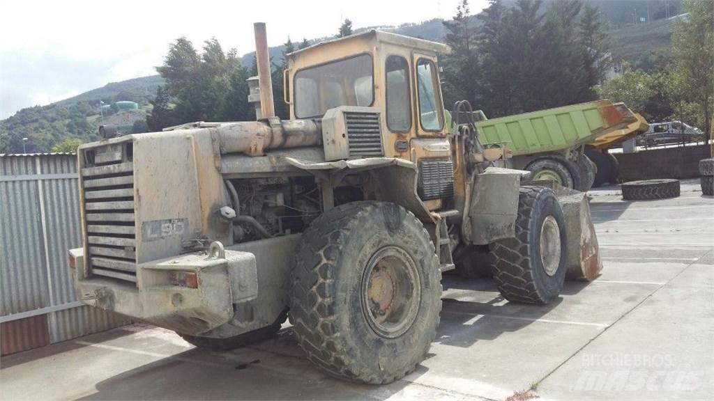 Volvo L90 لوادر بعجل