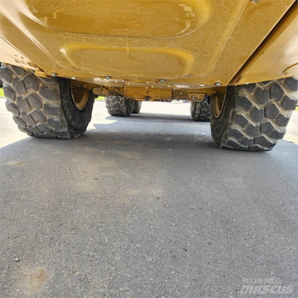 CAT 730 ساحبات مفصلية