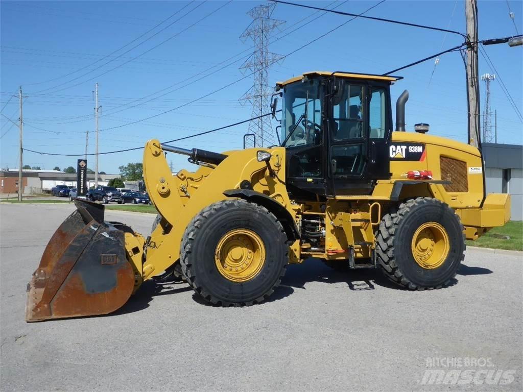 CAT 938M لوادر بعجل