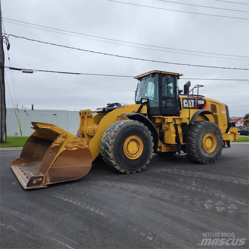 CAT 980M لوادر بعجل
