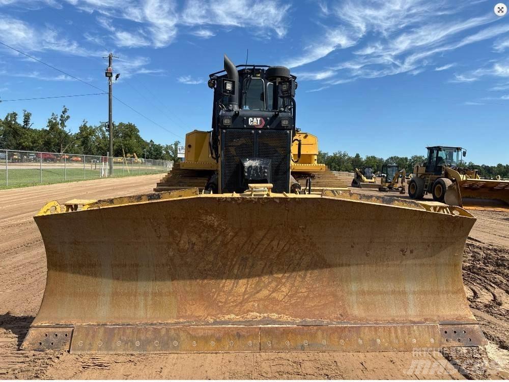 CAT D6 XE LGP بلدوزرات مجنزرة