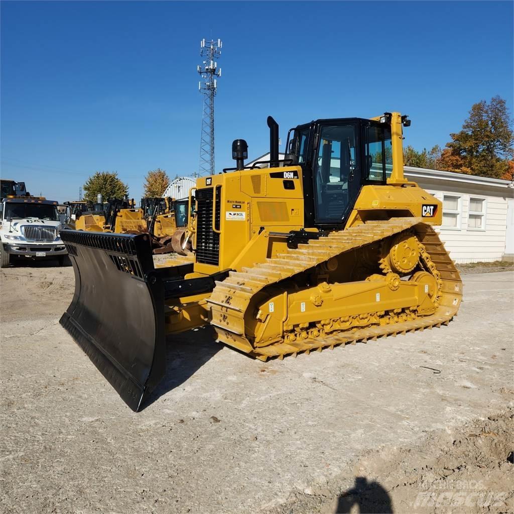 CAT D6N LGP بلدوزرات مجنزرة