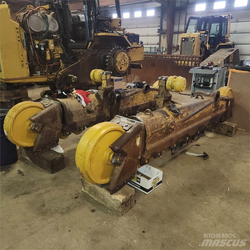 CAT D6N LGP بلدوزرات مجنزرة