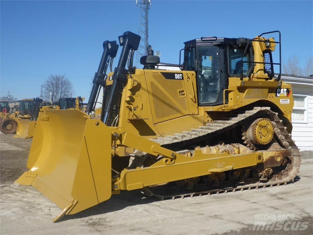 CAT D8T بلدوزرات مجنزرة